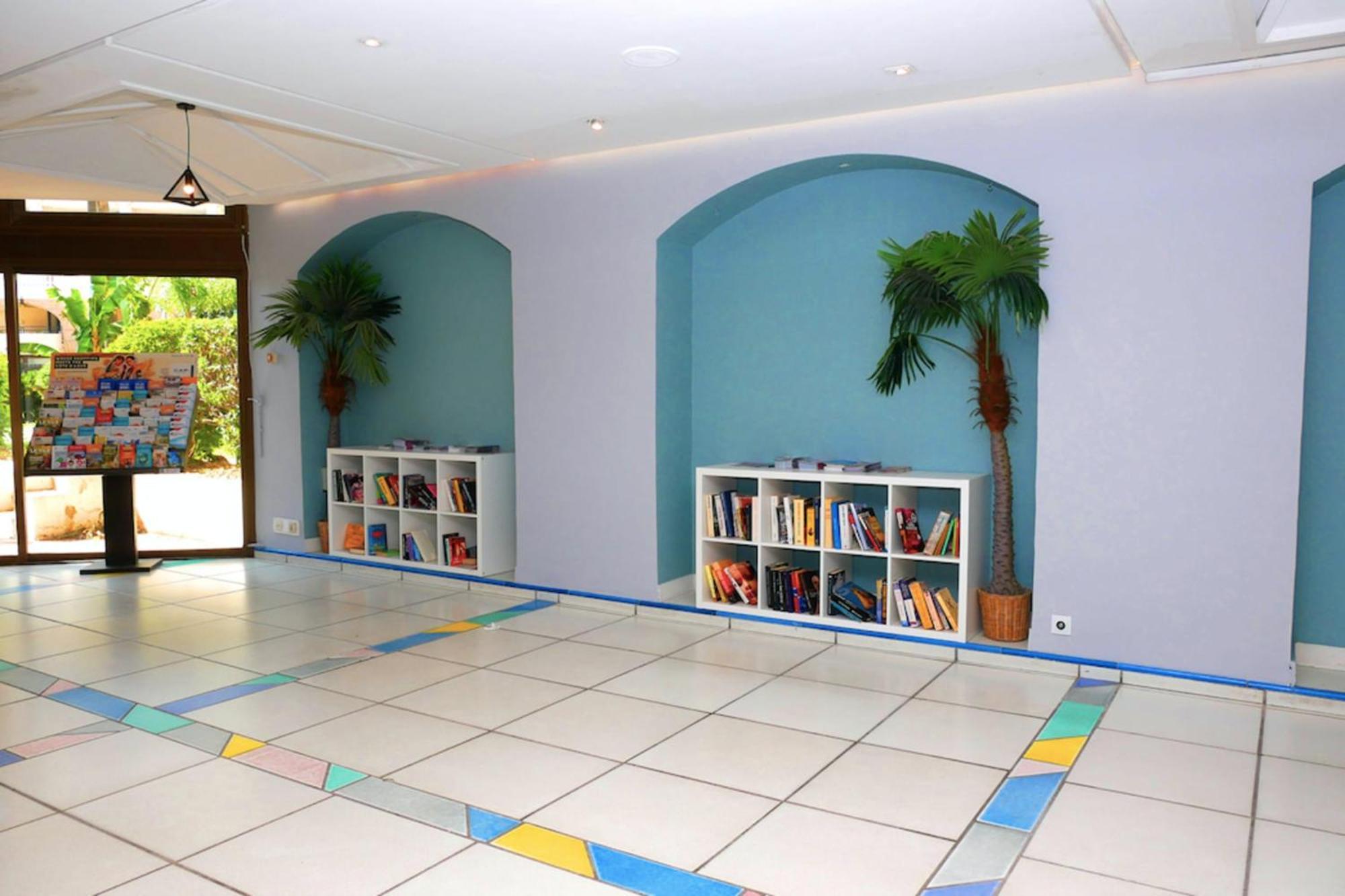 Splendid Sea View - 2 Comfy - Swimming Pools Apartamento
